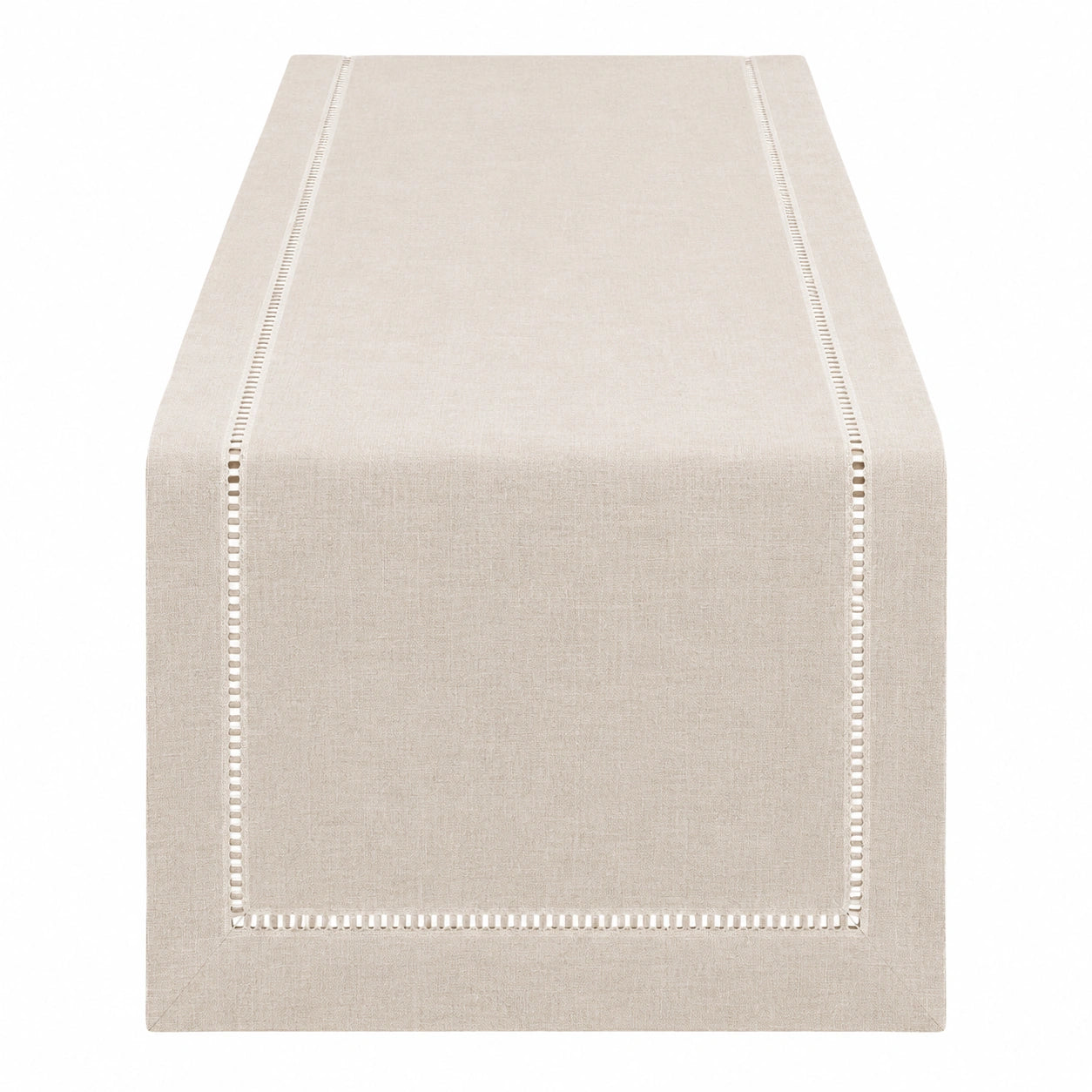Chemin de Table Beige Élégant avec Détails Ajourés